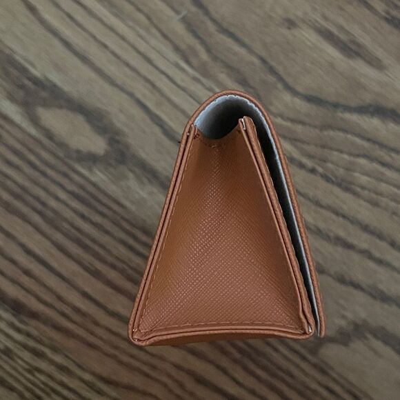 Tory Burch Orange and Gold Eyewear Case - Picture 5 of 5